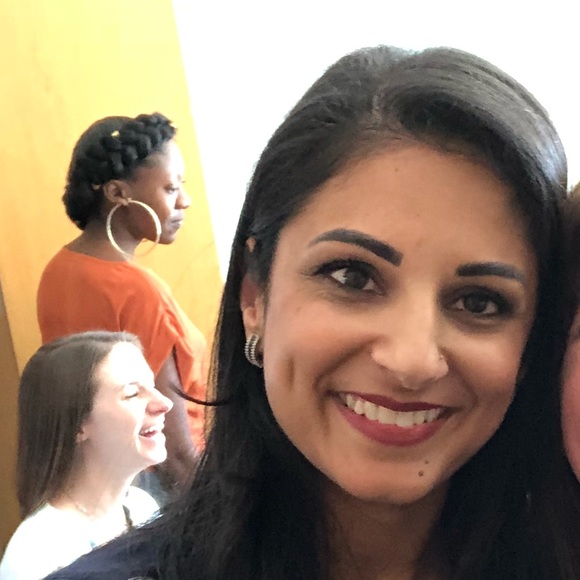 Meet your Posher, Roop - Picture 1 of 1